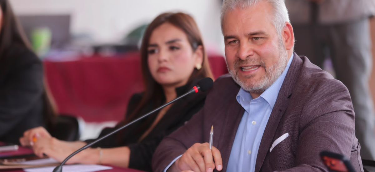 Luciernaga noticias | Bedolla dialoga con...