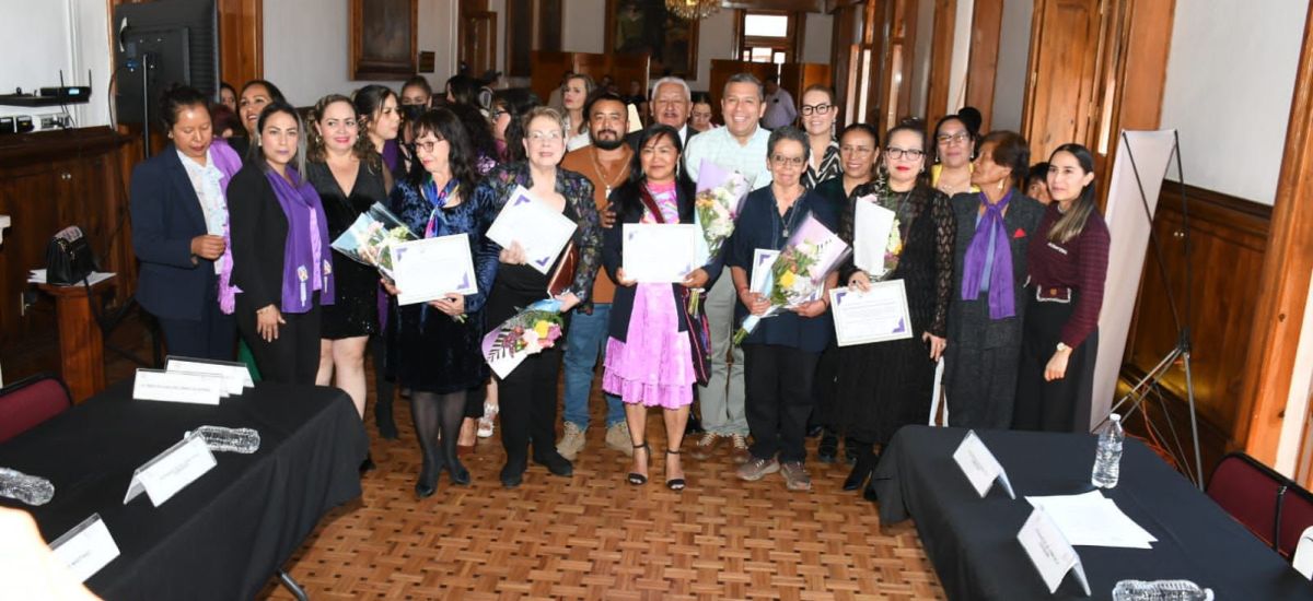 Luciernaga noticias | Reconocen a mujeres...