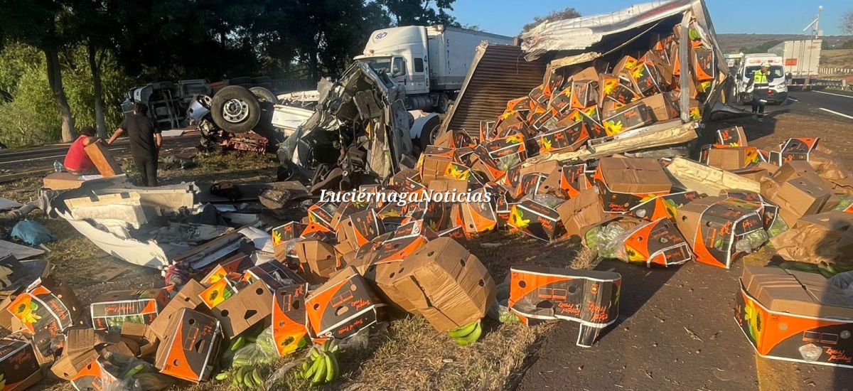 Luciernaga noticias | Choque entre tres tr...