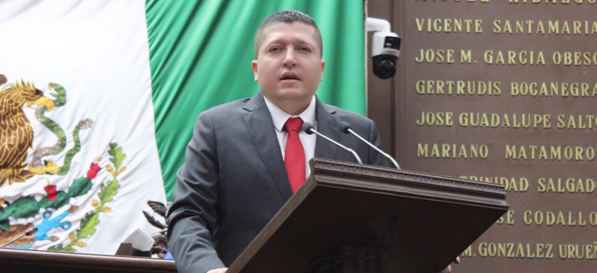 Luciernaga noticias | Vicente Gómez presen...