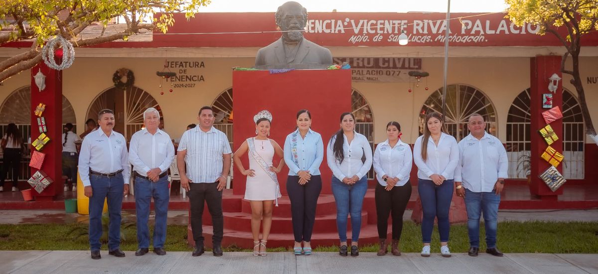 Luciernaga noticias | Inaugura Aralia Sauc...