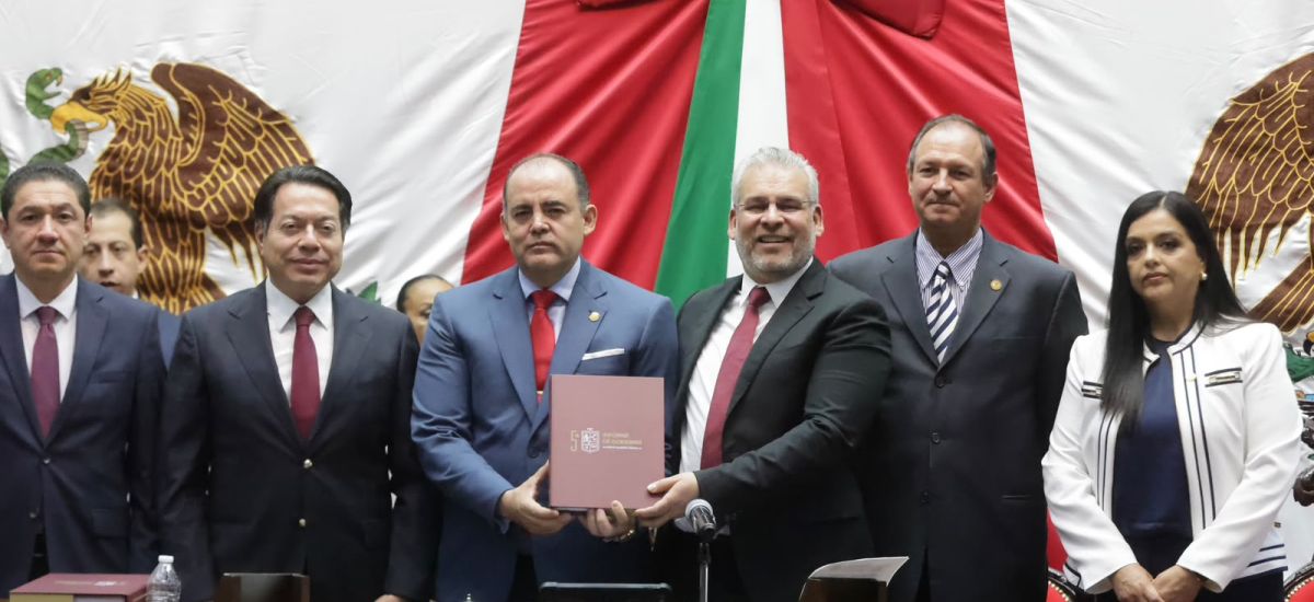 Luciernaga noticias | Presenta Bedolla su...