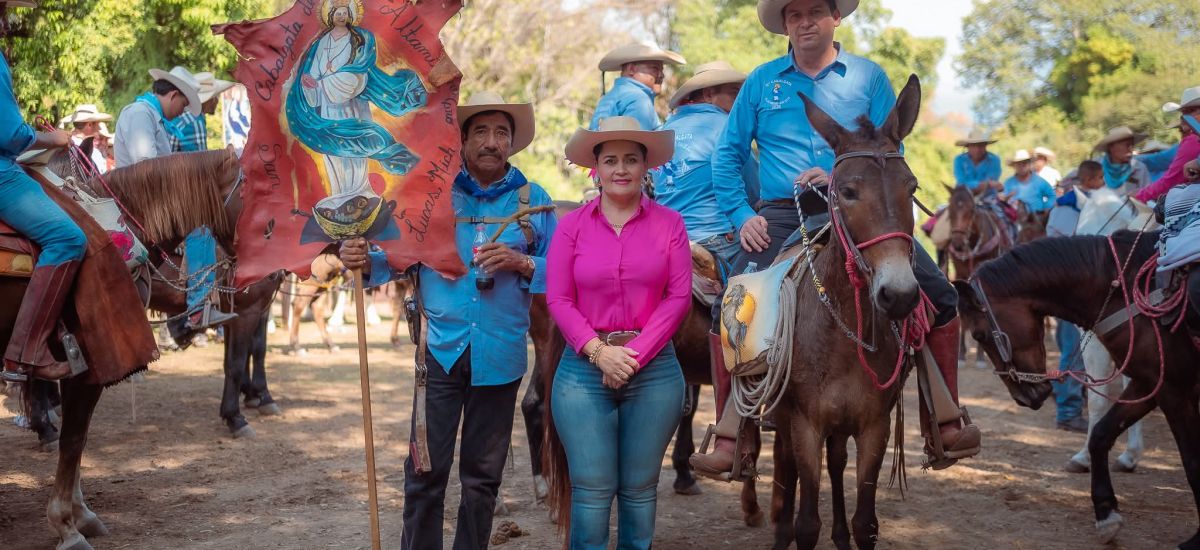 Luciernaga noticias | San Lucas recibe con...