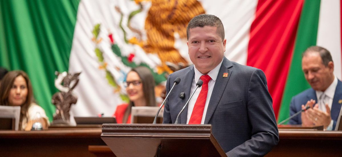 Luciernaga noticias | Vicente Gómez presen...