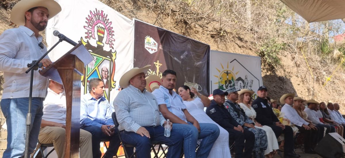 Luciernaga noticias | Carácuaro fortalece...