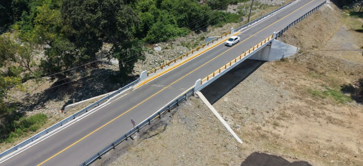 Luciernaga noticias | Bedolla inaugura pue...