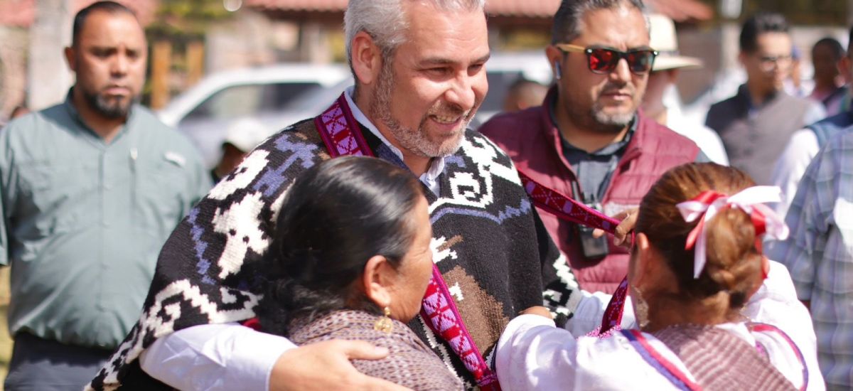 Luciernaga noticias | Pómaro hace historia...