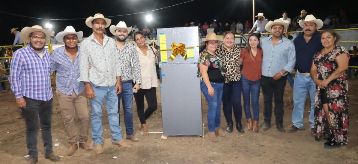 Luciernaga noticias | Tuzantla celebra con...