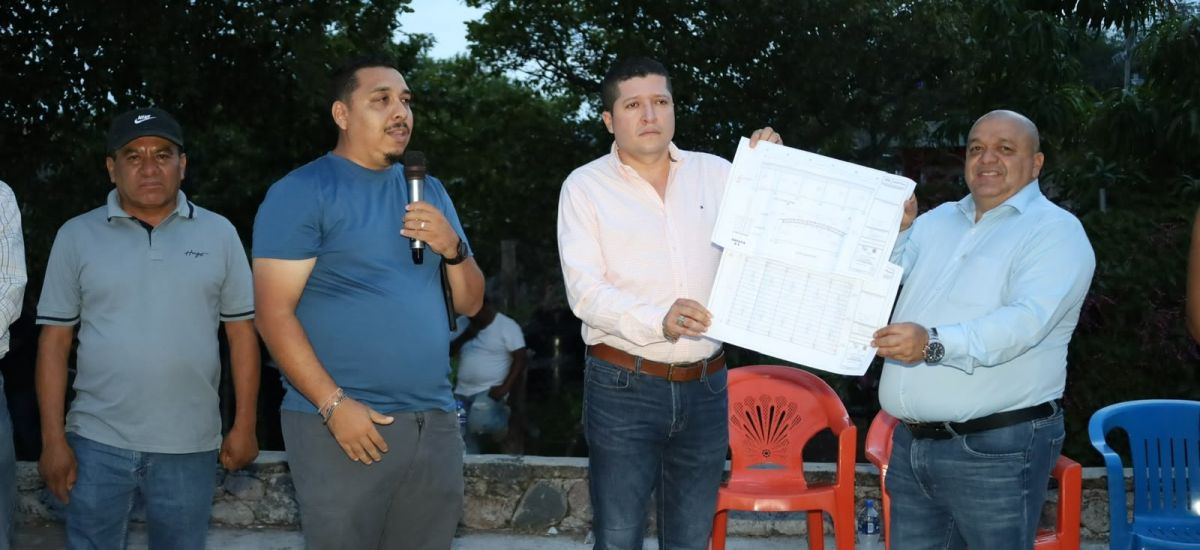 Luciernaga noticias | Vicente Gómez acude...