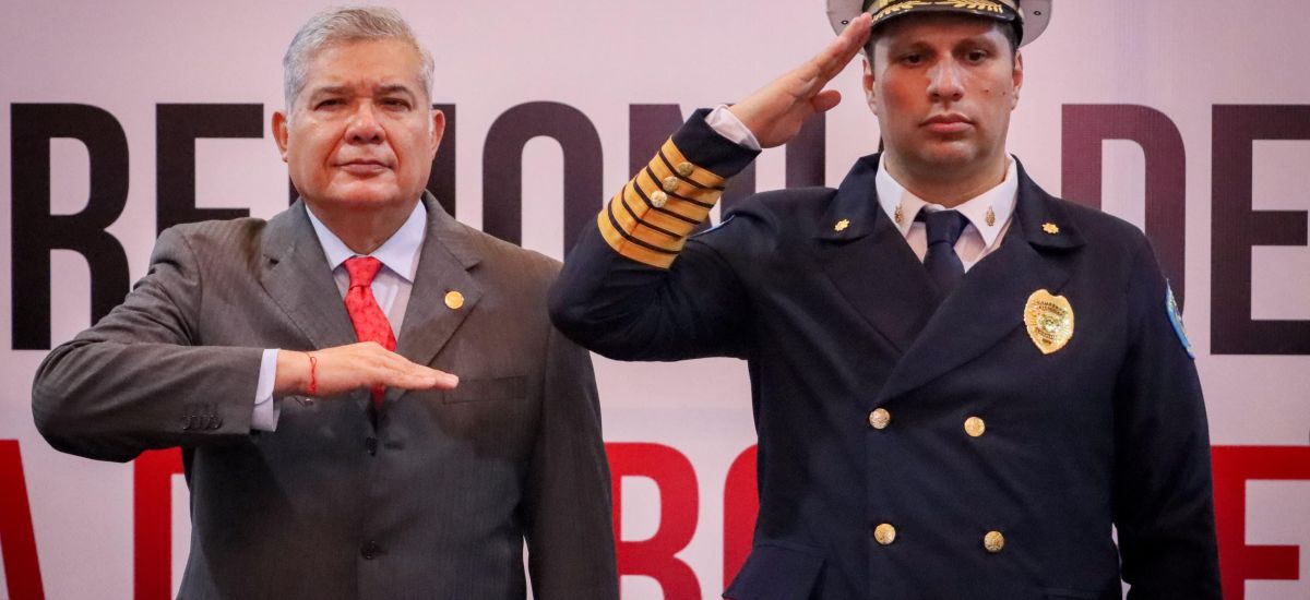 Luciernaga noticias | Bomberos reciben mer...