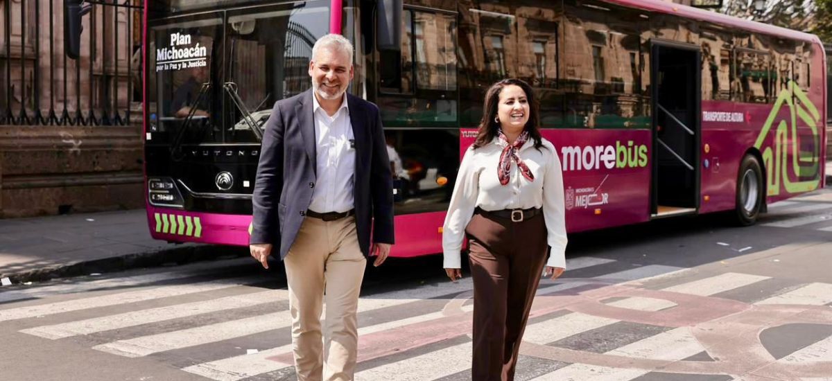 Luciernaga noticias | En el Morebús viajar...